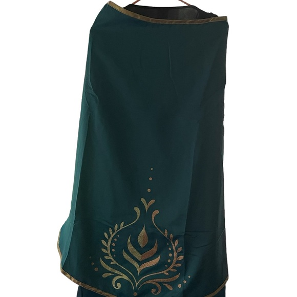 Queen Anna Coronation Dress From Frozen Two - Picture 7 of 8